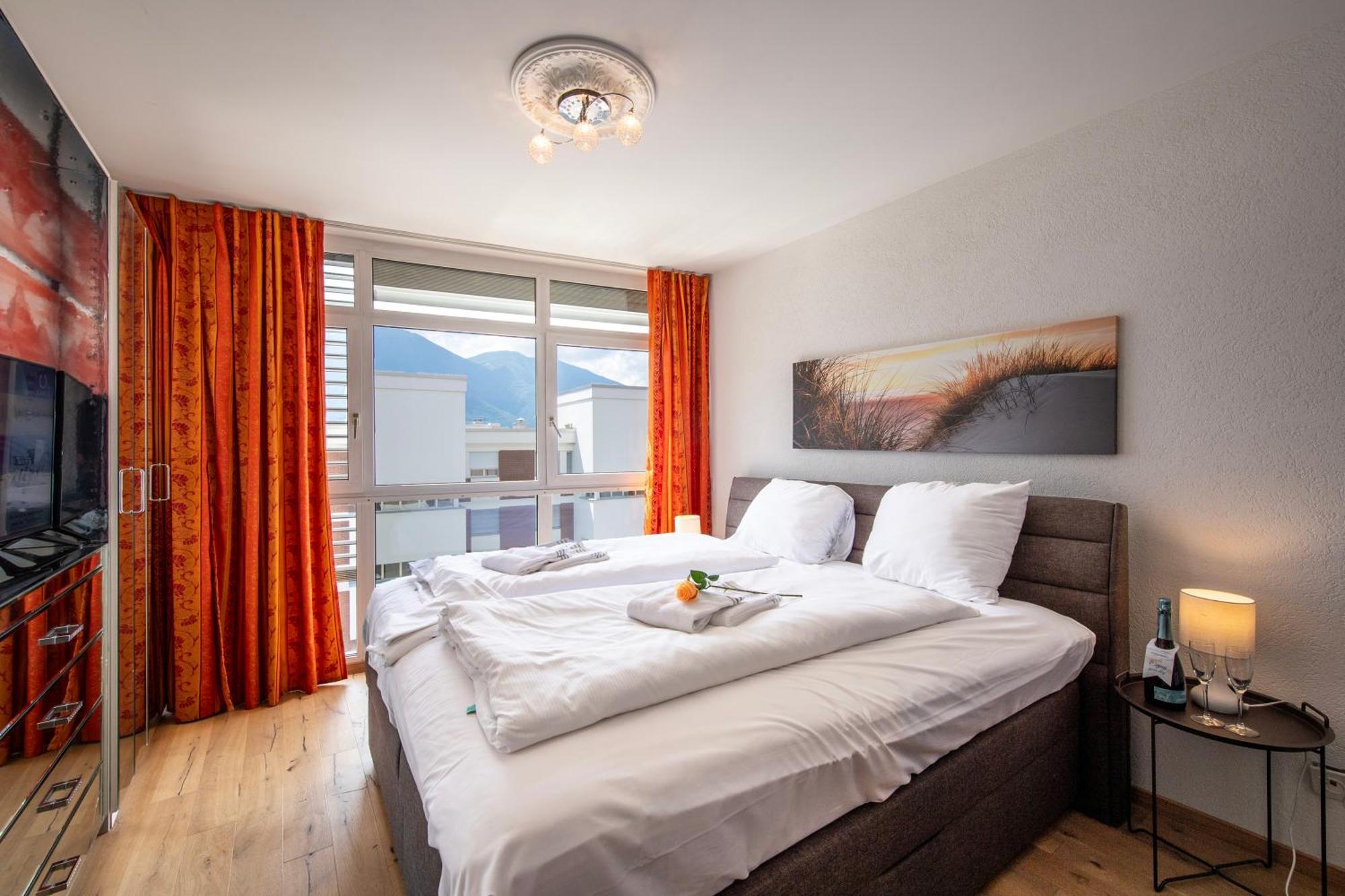 Divina Minusio - Happy Rentals Luaran gambar